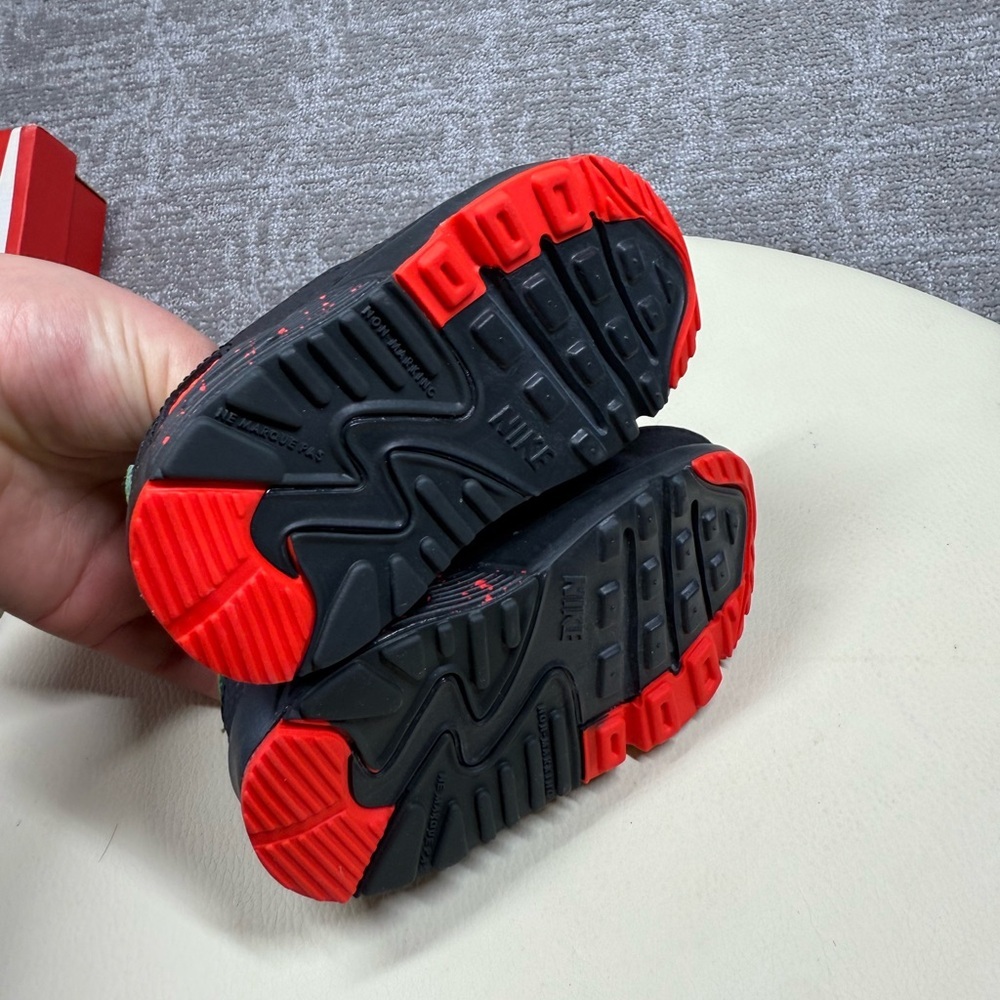 Nike Air Max Toddler Black Orange Sneaker Shoe Size 4C - Picture 3 of 5